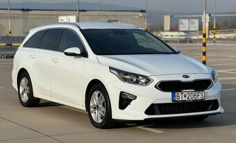 Kia Ceed kombi 1.6 CRDi MHEV Gold+ Automat 2021 - 2