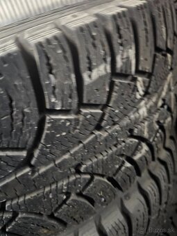 Zimné pneumatiky 215/60 r16 - 2