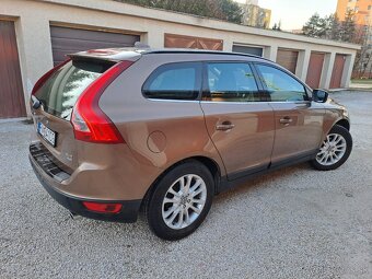 Volvo XC60 D5 120kw AWD R-design - 2