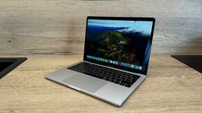 Apple MacBook Pro 13" Touch Bar 2019 Silver - 2