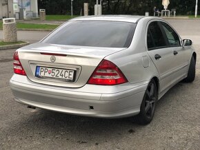 Mercedes Benz C200 - 2