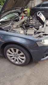 Díly z celého auta Audi A4 b8 2.0tdi CAGA 105kw barva LZ7H - 2