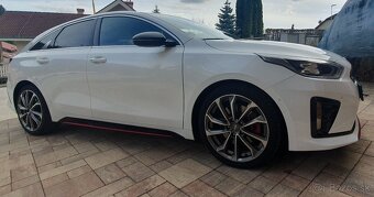 KIA Pro_cee’d 1.6 T-GDi GT A/T - 2