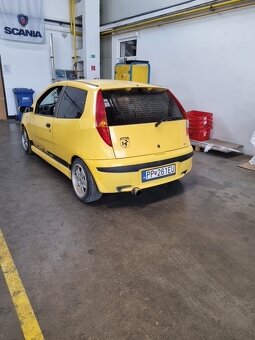 FIAT Punto HGT Abarth - 2