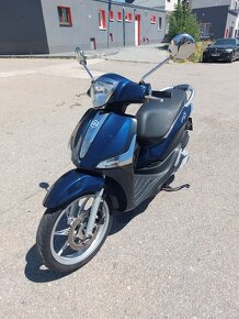 2017 PIAGGIO LIBERTY 125 i ABS naj, 4900 km po servisu - 2