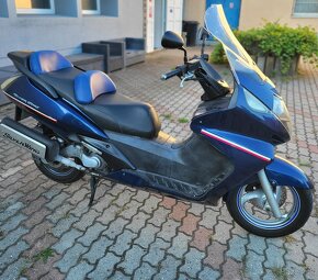 Honda silver wing 600 - 2