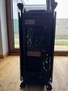 PC SKRINA-BIG TOWER: PC ASUS ROG Hyperion GR701 - 2