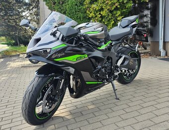 Kawasaki ZX6-R 2025 čierna - 2