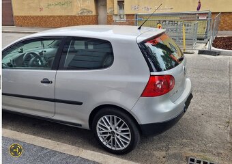 VW Golf 5 - 2