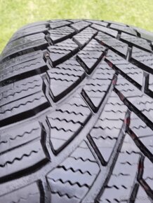 215/65 r17 zimné pneu.6 mm DOT.3423 - 2