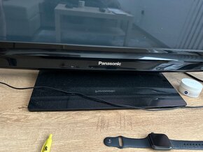 Panasonic TV 42” - 2