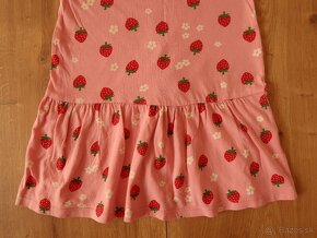 Dievčenské jahodové šaty H&M 98/104 - TOP STAV - 2