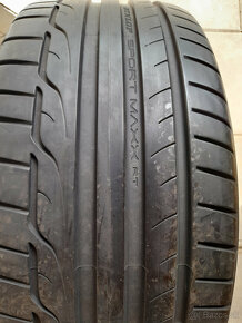 1x Dunlop 235/40ZR19 96Y - 2