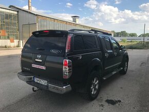 Nissan Navara 2.5 automat - 2