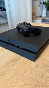 Predám Playstation 4 500GB - 2