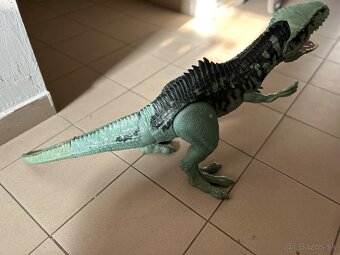 Jurský svet: Nadvláda Super obrí GIGANTOSAURUS - 2