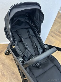 Thule Shine Black on Black - 2