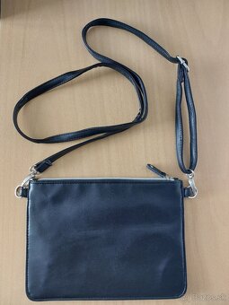 Čierna crossbody kabelka - 2