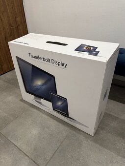 Apple Thunderbolt Display - 2