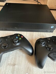 Xbox one X 1TB - 2