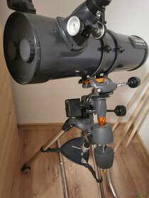 Celestron AstroMaster 130EQ Motor Drive - 2