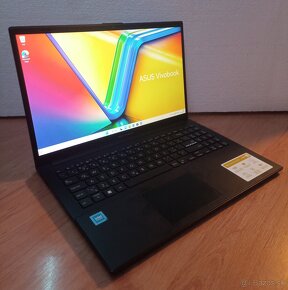 PREDÁM Notebook ASUS Vivobook Go 15 (E1504G) - 2