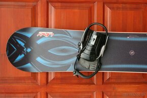 snowboard 157 cm , viazanie salomon , topanky 42 - 2