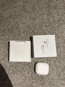 Air pods 4 - 2