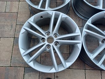 hlinikové disky org.Opel-Insignia--8Jx18-ET-42--5x120 - 2