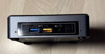 Intel NUC 7i3BNK mini počítač - 2