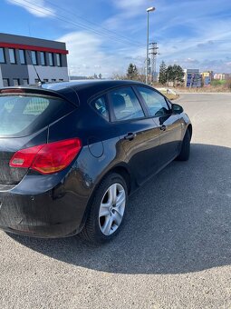 Opel Astra 1,6 benzin automat - 2