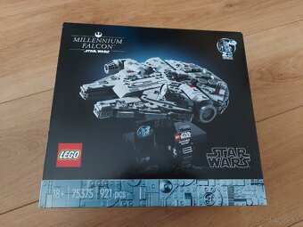 LEGO® 75375 Millennium Falcon™ - 2