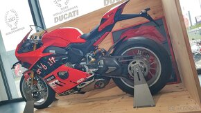 Ducati Panigale V4 Bautista 2022 World Champion Replica - 2