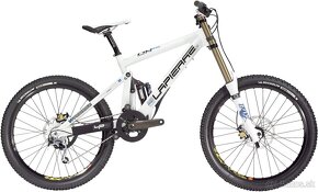 Lapierre DH-230 - 2