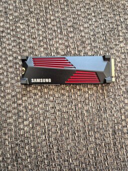 Samsung 990 pro 4.0 Nvme M.2 4tb s chladičom - 2