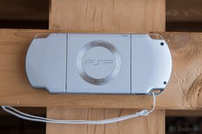 Sony PSP 2004 clear 64 GB - 2