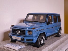 Mercedes G500 1:18 Minichamps - 2