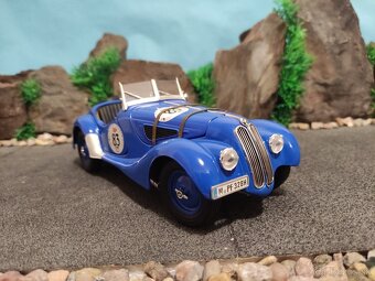 Prodám model 1:18 BMW 328 - 2