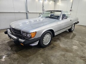 Mercedes Benz 560SL - 2