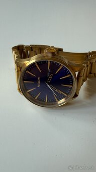 Hodinky Nixon Sentry SS  all gold/blue sunray - 2