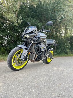 Yamaha MT10 - 2