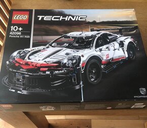 Lego Technic 42096 Porsche 911 - 2