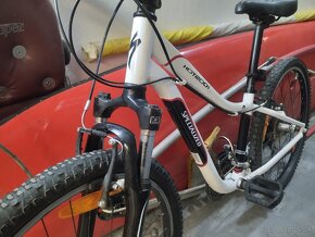 Aktualne: Predam 24" Specialized horsky bicykel - 2