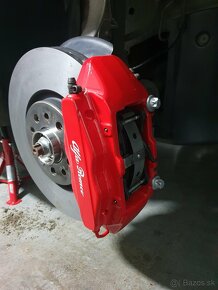 Štvorpiestové Brembo brzdiče 330mm - 2