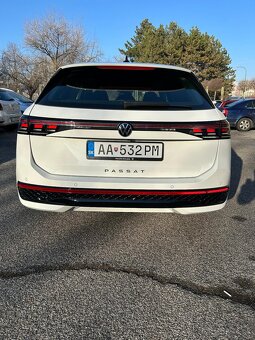 Volkswagen Passat Variant 2.0 TDI B9 R-Line DSG - 2