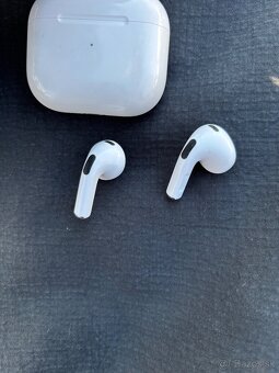 Apple AirPods 3 - 2