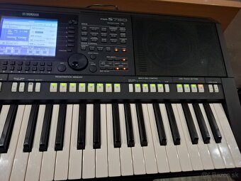 Yamaha psr s750 - 2