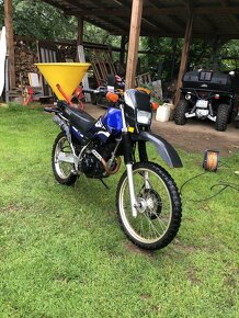 YAMAHA XT225 - 2