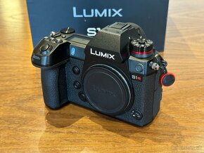 Panasonic Lumix S1R - 2