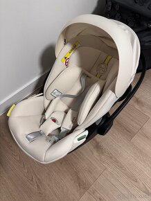 CYBEX Autosedačka Cloud G i-Size Plus + základňa - 2